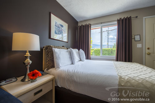 Maple Leaf Motel Inn Towne - Oliver, BC