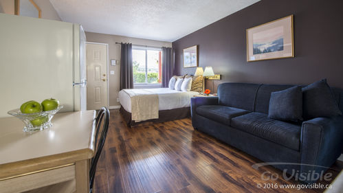 Maple Leaf Motel Inn Towne - Oliver, BC