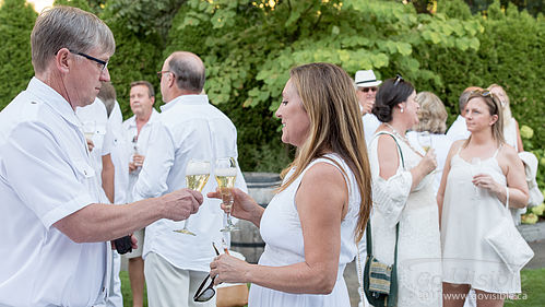 Dinner in White 2017 - Naramata BC