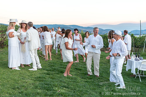 Dinner in White 2017 - Naramata BC